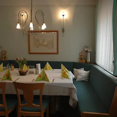 Wuerttemberger Hof Garni 3*